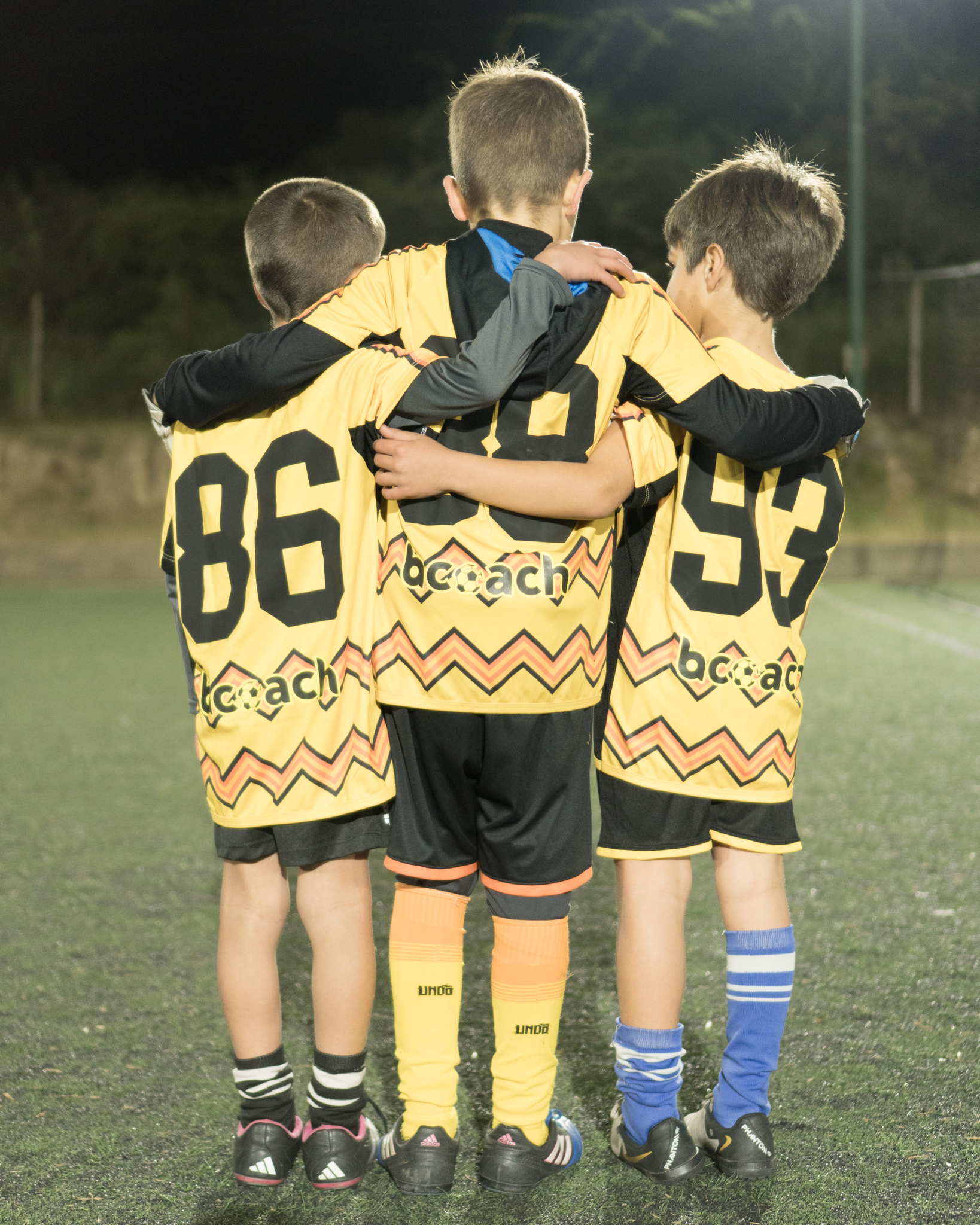 Equipo EFUL abrazado